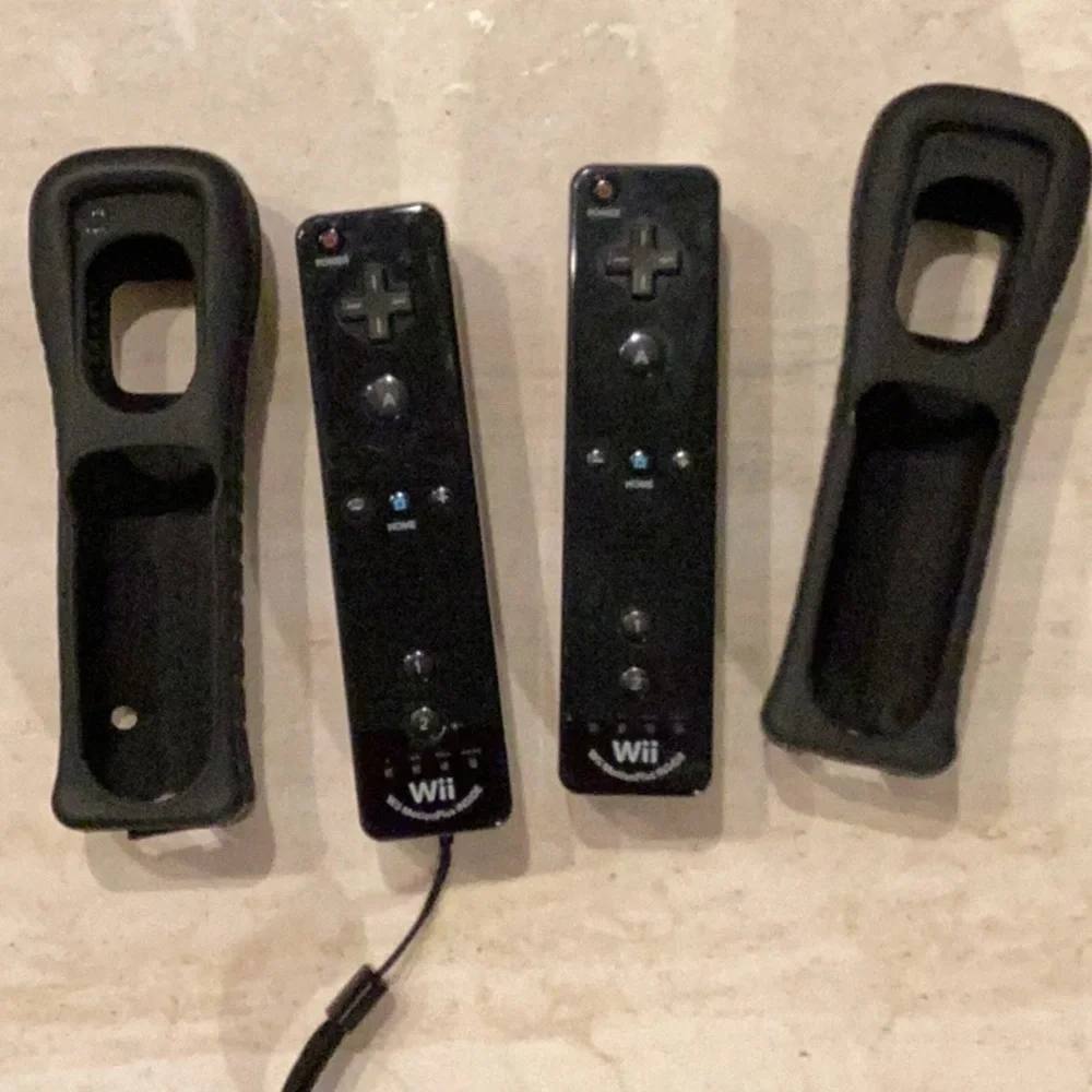 Nintendo Wii Remotes Motion Plus Inside Controller OEM Black Lot Of 2 Remote